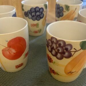 Housewares International “Sweet Harvest” Ceramic Mug Set